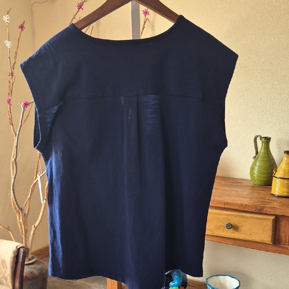 St. John's Bay Blue Sleeveless Blouse Relaxed Fit - Picture 4 of 4